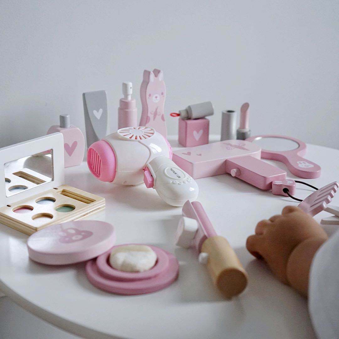 Makeup desk and chair