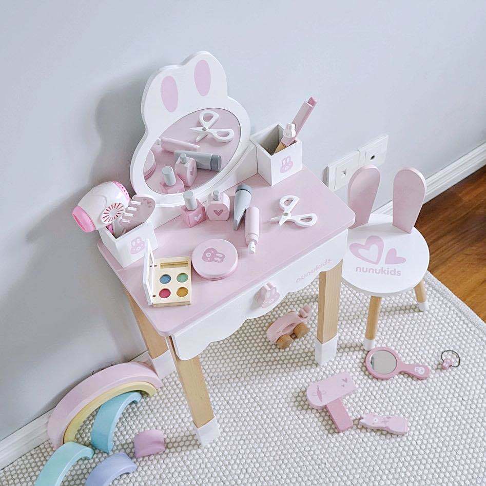 Makeup desk and chair