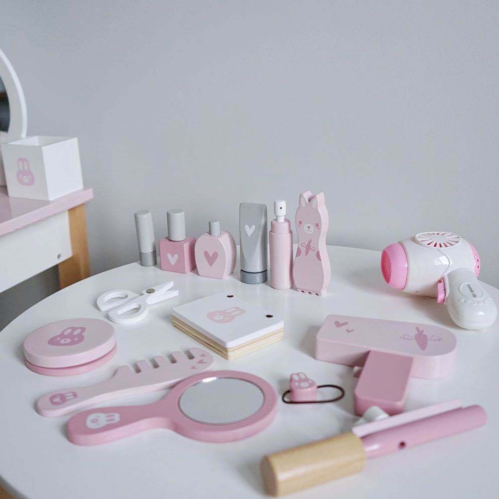 Makeup desk and chair
