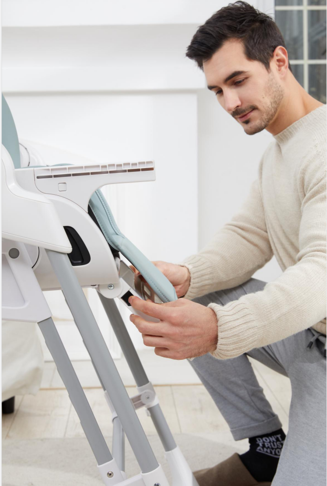 High Feeding Chair With rocking and music