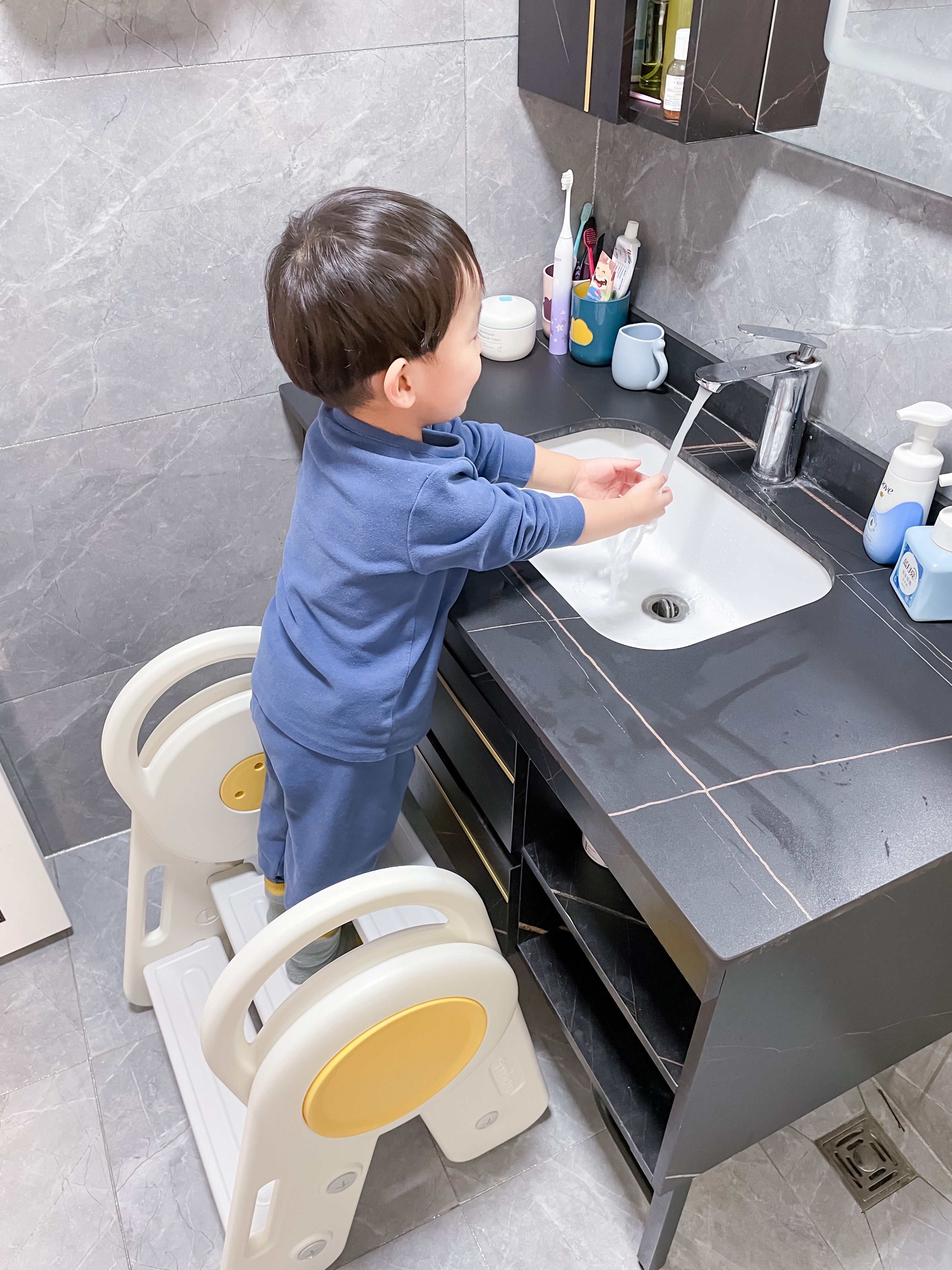 Kids Foldable 2 or 3 Steps Stool Ladder for Toilet Potty Training