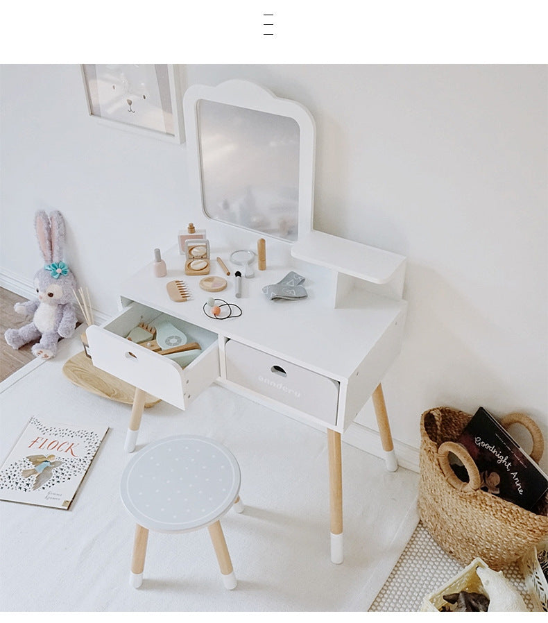 Vanity Dresser with chair ages 3y+