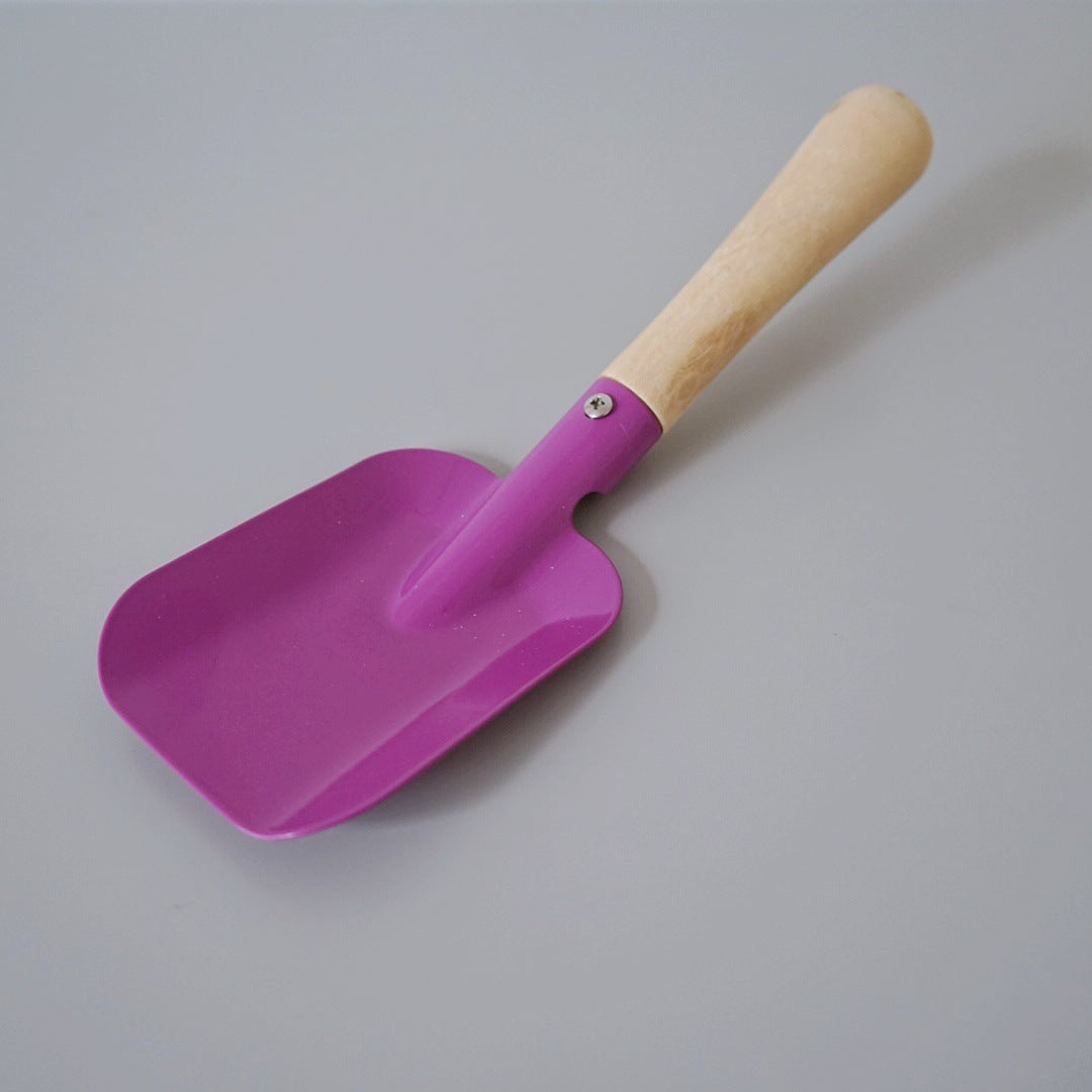 sand digging toy
