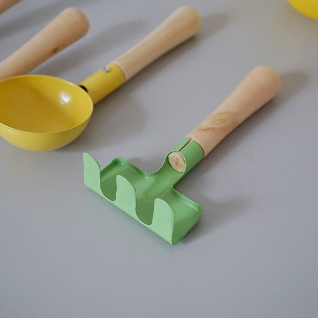 sand digging toy