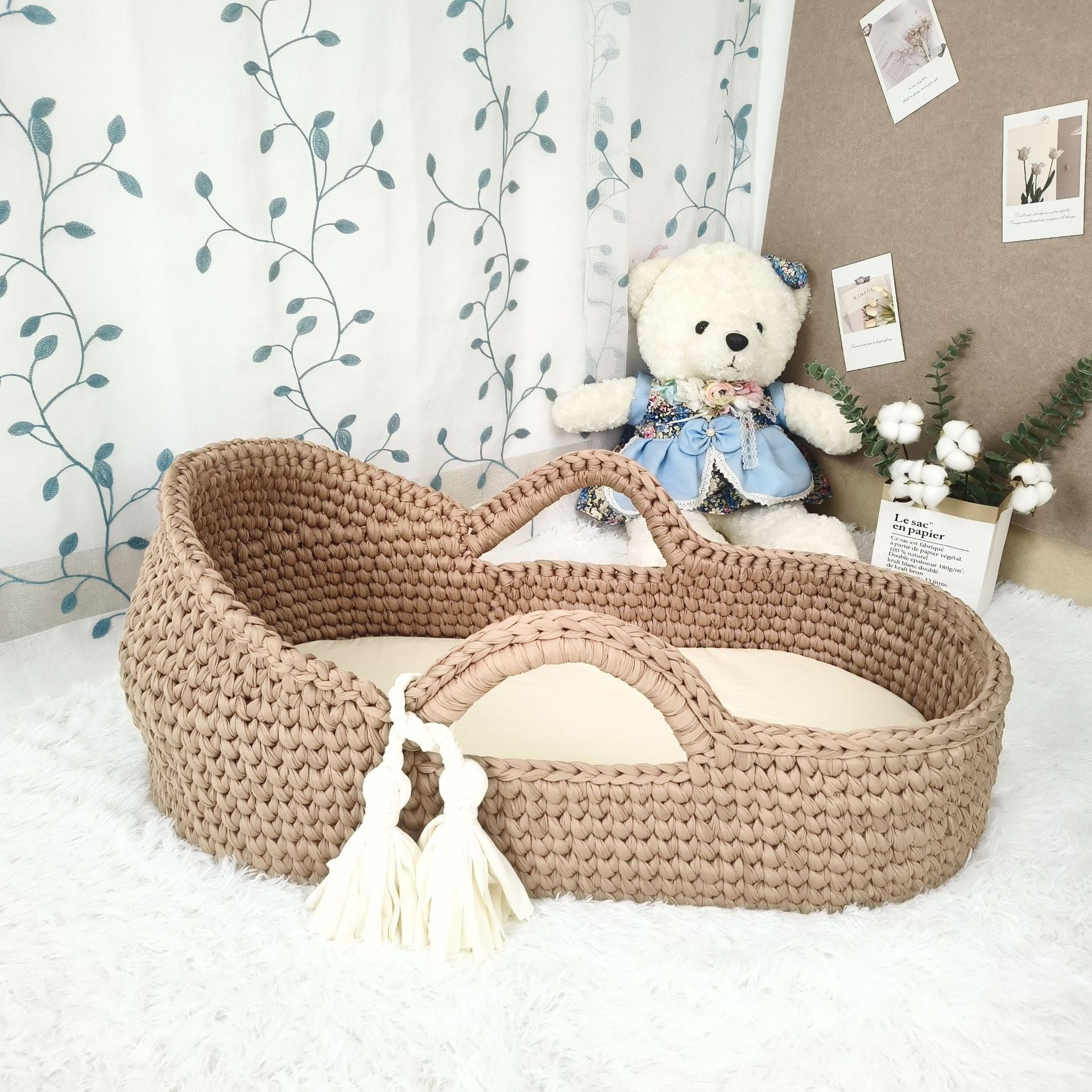 Woven basket with stand-Grey/Brown/White