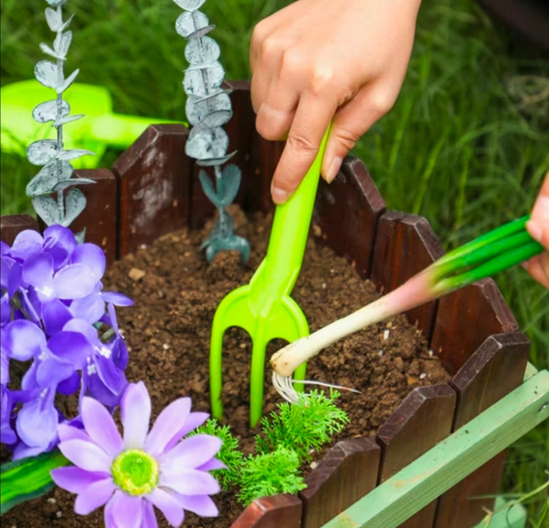 Kids Outdoor Play Table